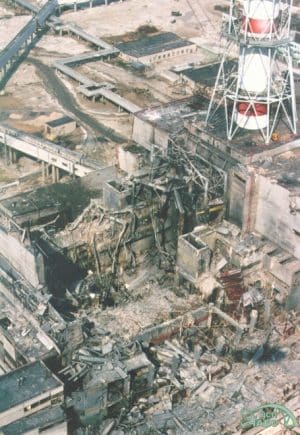 Bâtiment détruit de la tranche 4 de la centrale nucléaire de Tchernobyl (source: chnpp.gov.ua)
